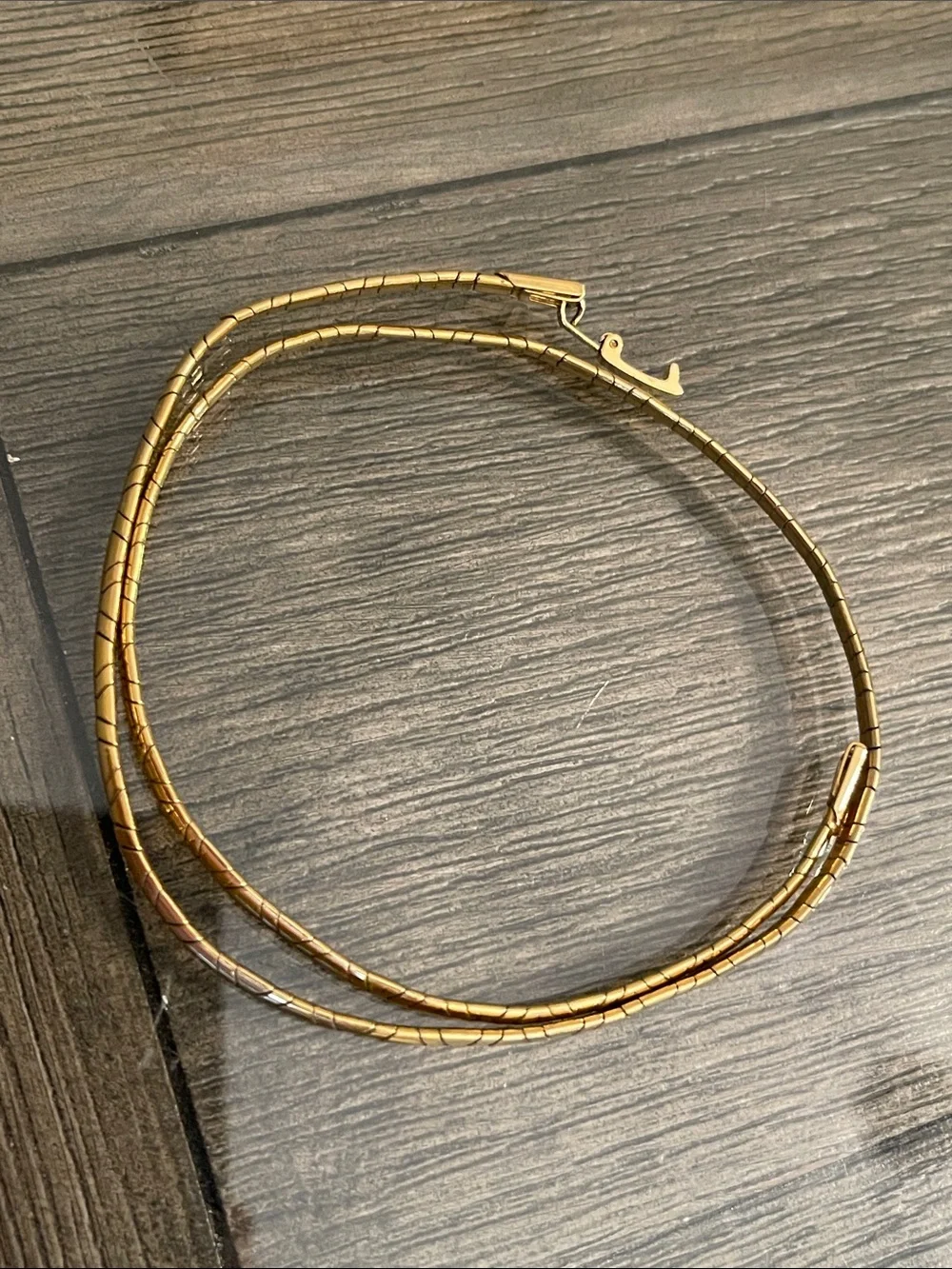 Vintage Gold-tone Omega with Chevron Pattern 16 1/8” approx